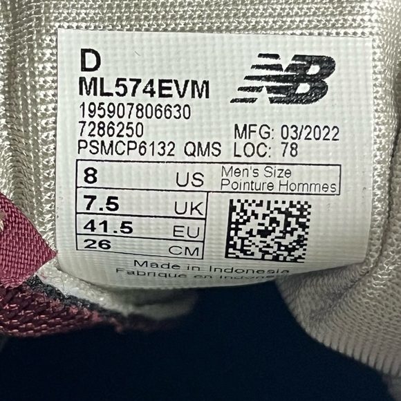 Men’s New Balance Classic 574, Size 8 - Picture 11 of 12